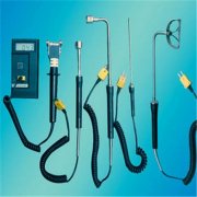 煤溫度計(jì)是一種袖珍數(shù)字溫度計(jì)，由干電池供電。
